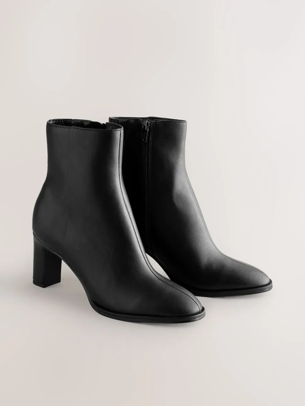 Zwart - Forever Comfort® - Enkellaarzen met blokhak
