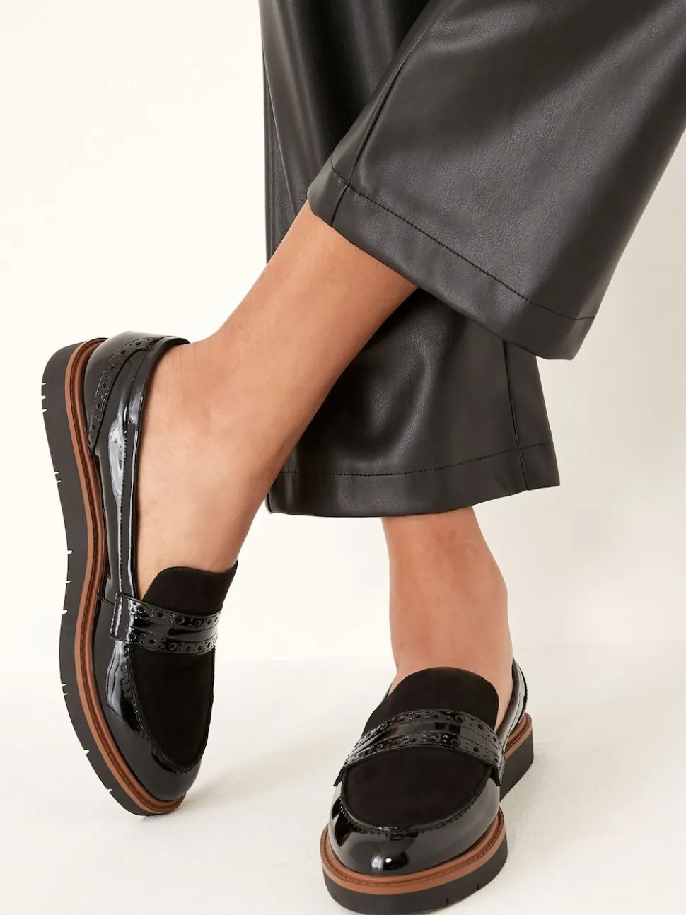 Zwart - Forever Comfort® Brogue Instappers