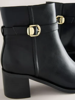 Zwart - Forever Comfort® Buckle Trim Block Heel Ankle Boots