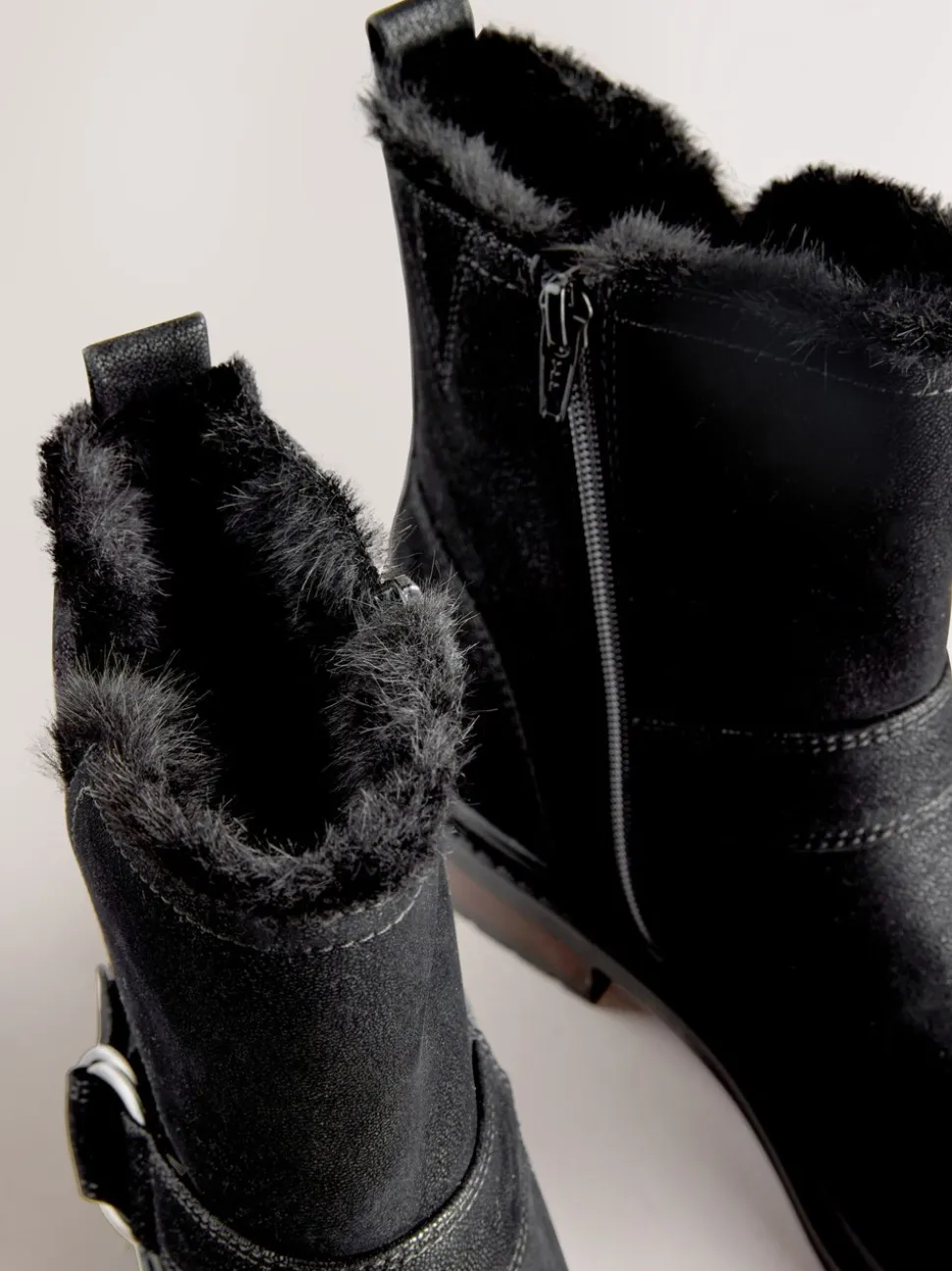 Zwart - Forever Comfort® Faux Fur Hardware Ankle Boots