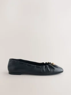 Zwart - Forever Comfort® Leather Ruched Charm Ballet Flats