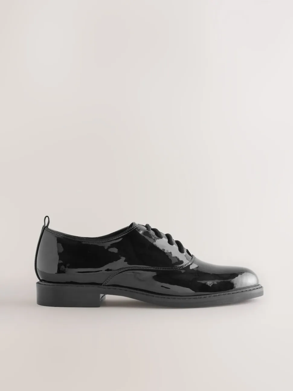 Zwart - Forever Comfort® Patent Almond Toe Lace-Up Shoes