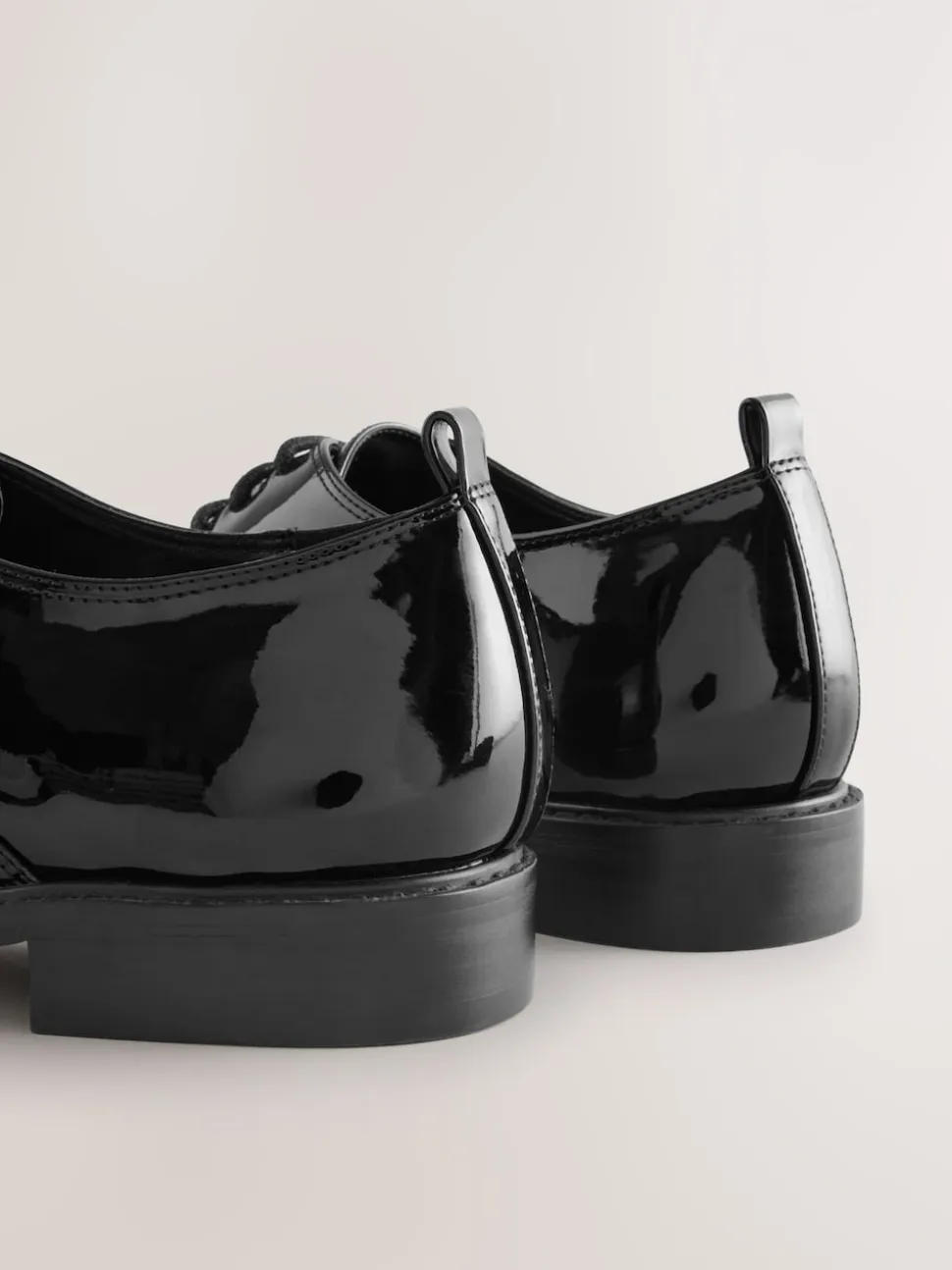 Zwart - Forever Comfort® Patent Almond Toe Lace-Up Shoes