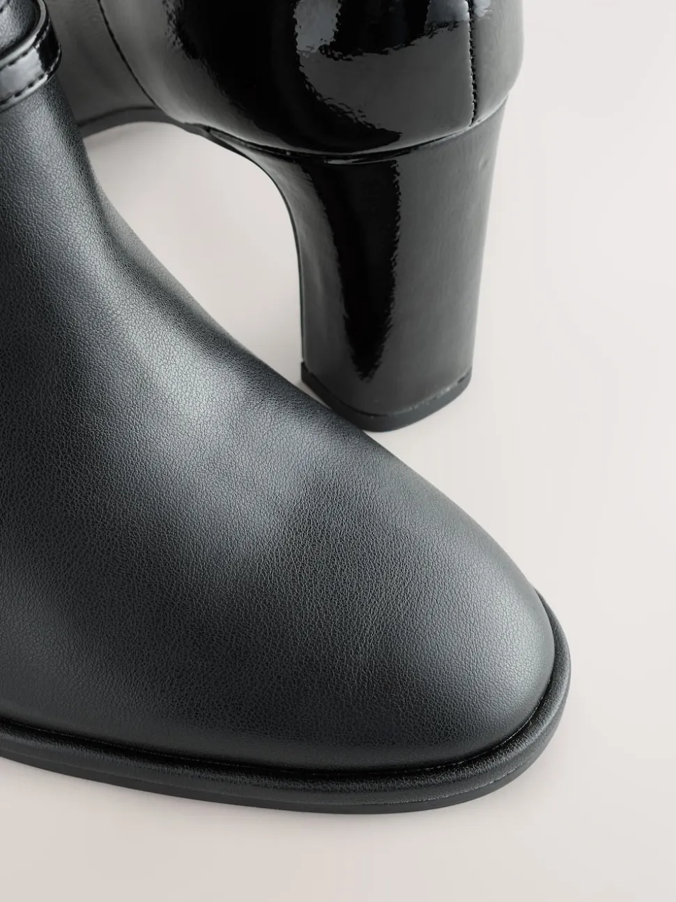 Zwart - Forever Comfort® Round Toe Block Heel Buckle Detail Shoe Boots