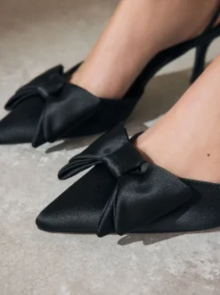 Zwart - Forever Comfort® schoenen met strik, hielbandje en spitse neus