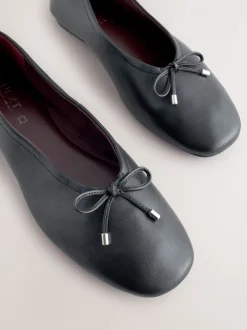 Zwart - Forever Comfort® Suede High Cut Ballet Flats