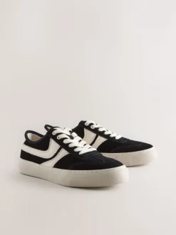 Zwart - Forever Comfort® Suede Side Stripe Skater Lace Up Trainers