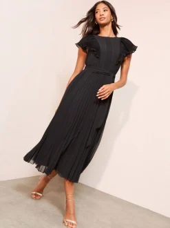 Zwart - Friends Like These Chiffon Pleated Lace Insert Midi Dress