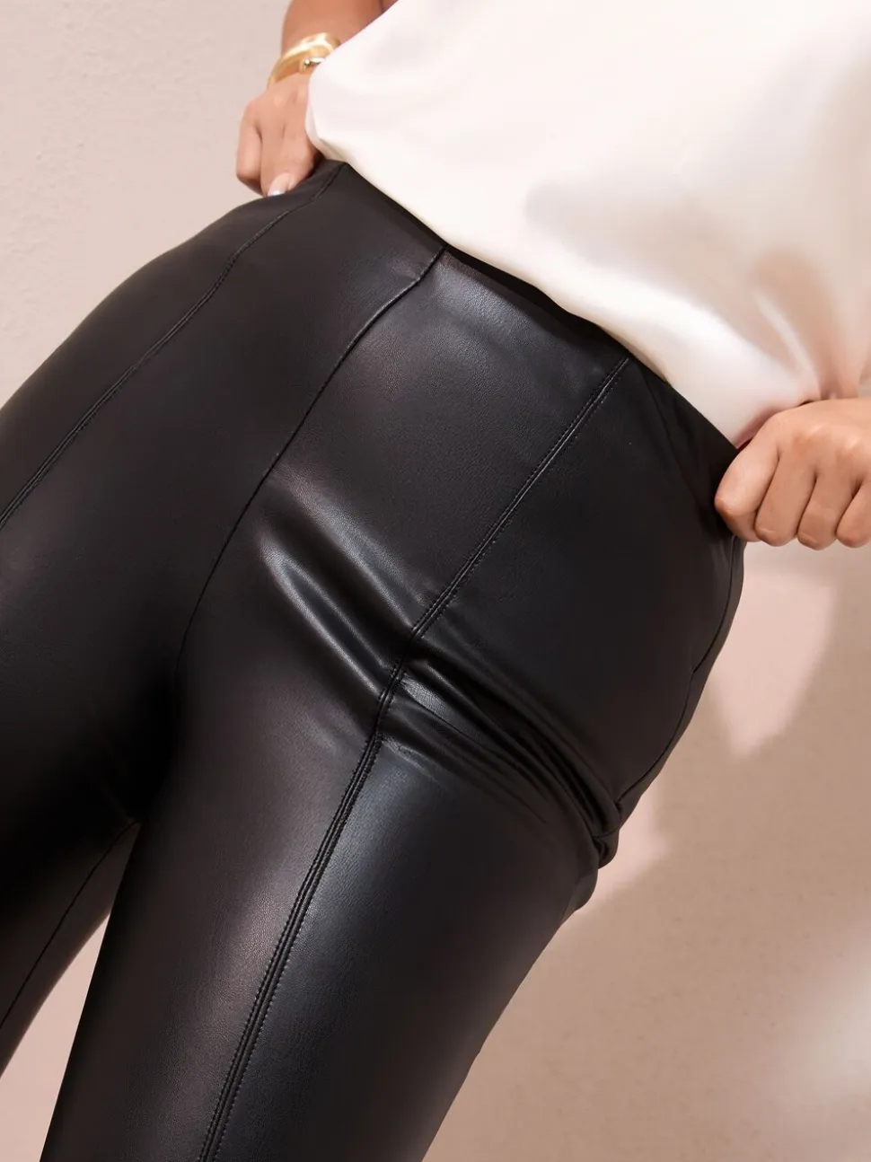 Zwart - Friends Like These Faux Leather Leggings