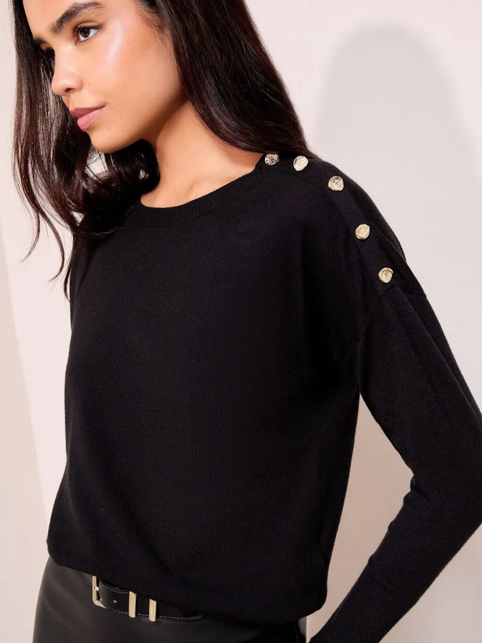 Zwart - Friends Like These Button Shoulder Jumper
