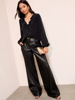 Zwart - Friends Like These Long Sleeve Button Front Ruffle Blouse
