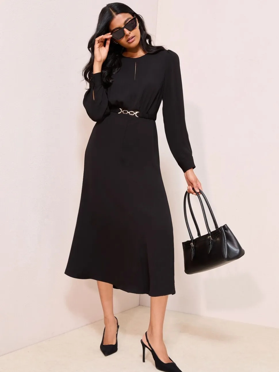 Zwart - Friends Like These - Midi-jurk met bit en uitsnijding