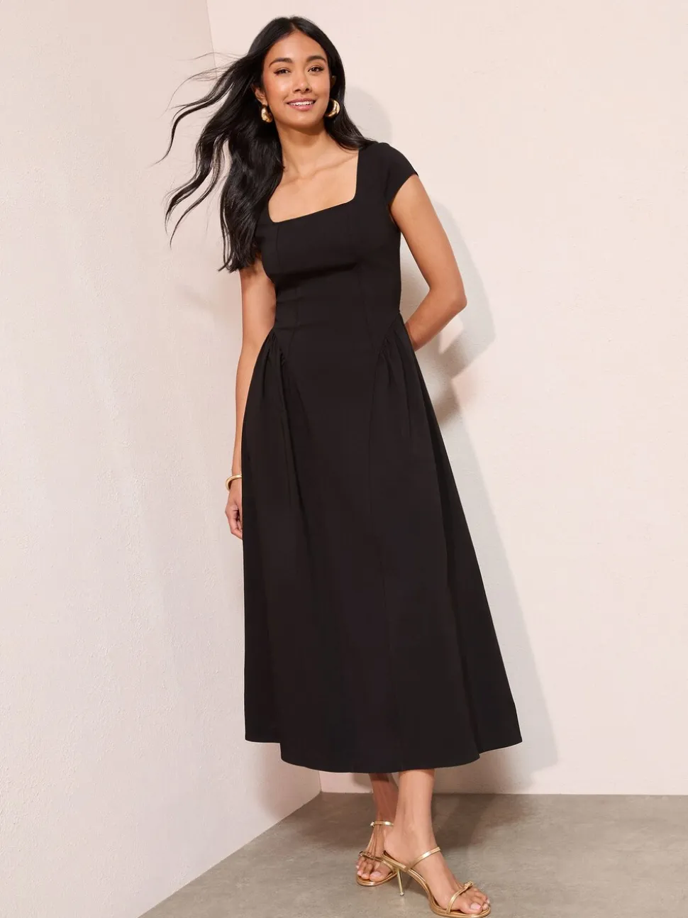 Zwart - Friends Like These Square Neck Sculpting Stretch Midaxi Dress