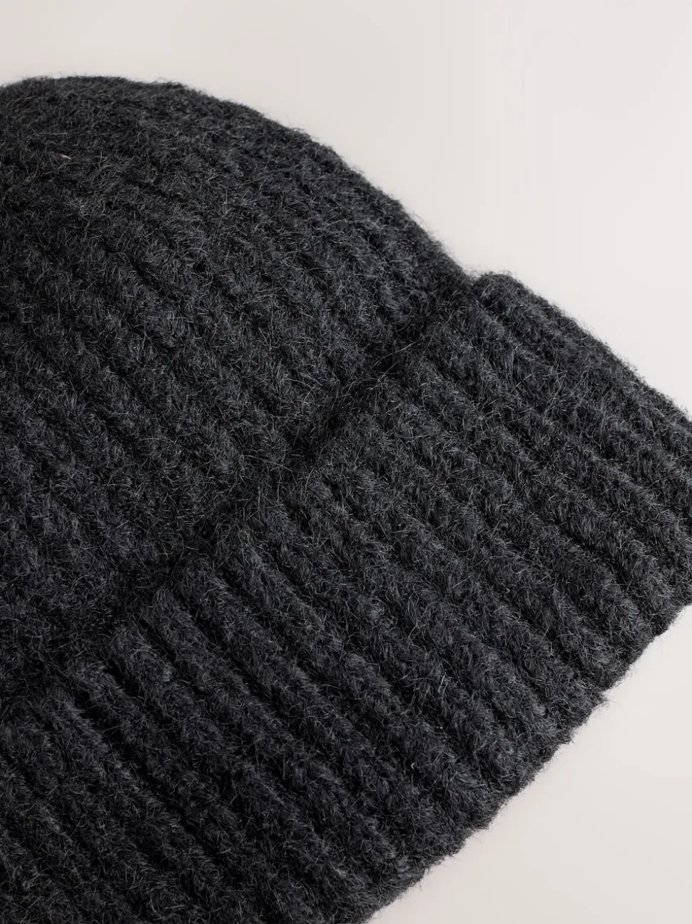 Zwart - Geribbelde beanie-muts met wol