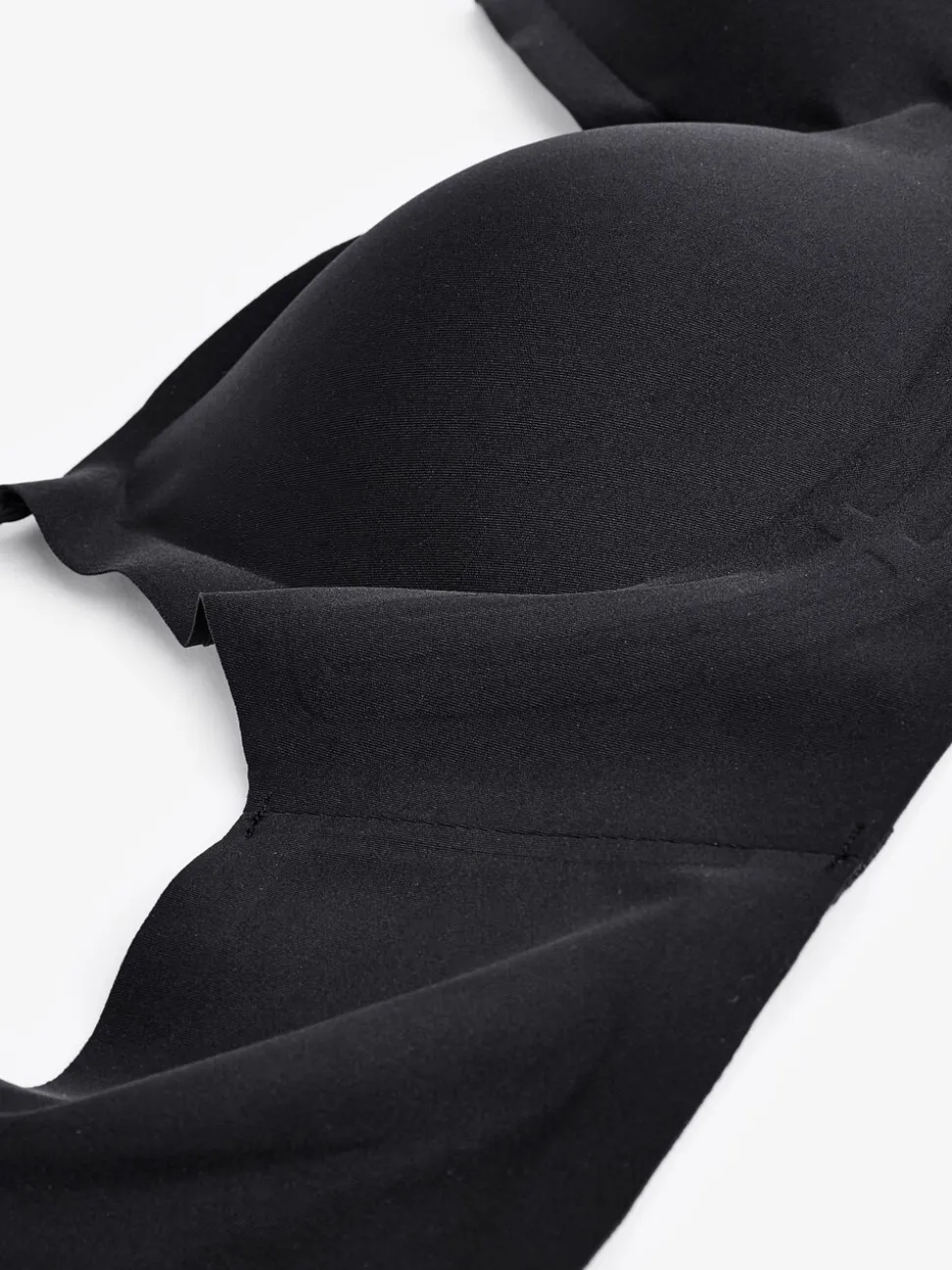 Zwart - Gladstrijkende beha's zonder beugel met lichte vulling voor ultiem comfort