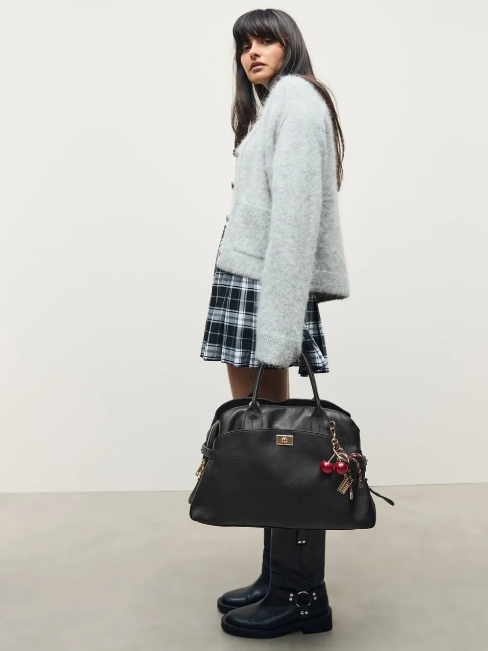 Zwart - Grote shopper met bedeltjes