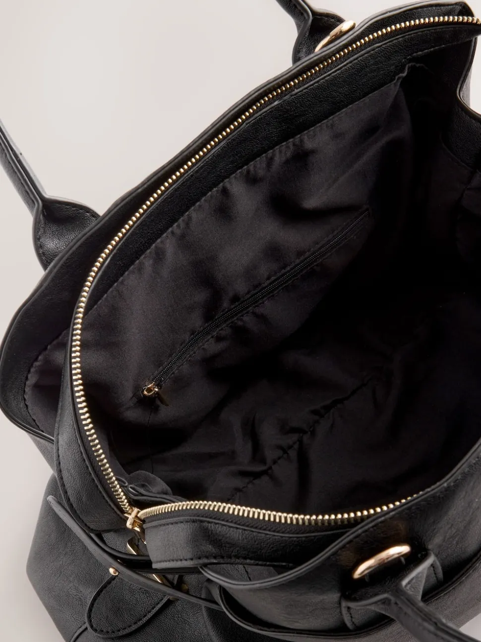 Zwart - Grote shopper met bedeltjes