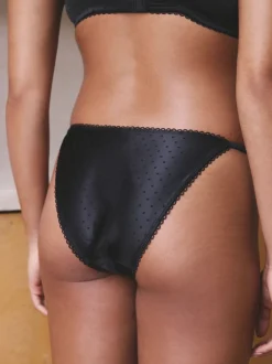 Zwart - High Shine Spot Tanga Knickers