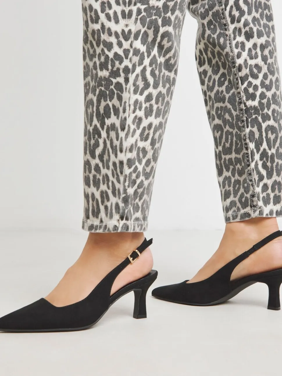 Zwart - JD Williams Pointed Toe Slingback Heels