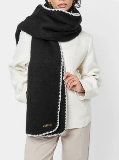 Zwart - Katie Loxton Whipstitch Scarf