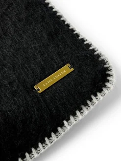 Zwart - Katie Loxton Whipstitch Scarf