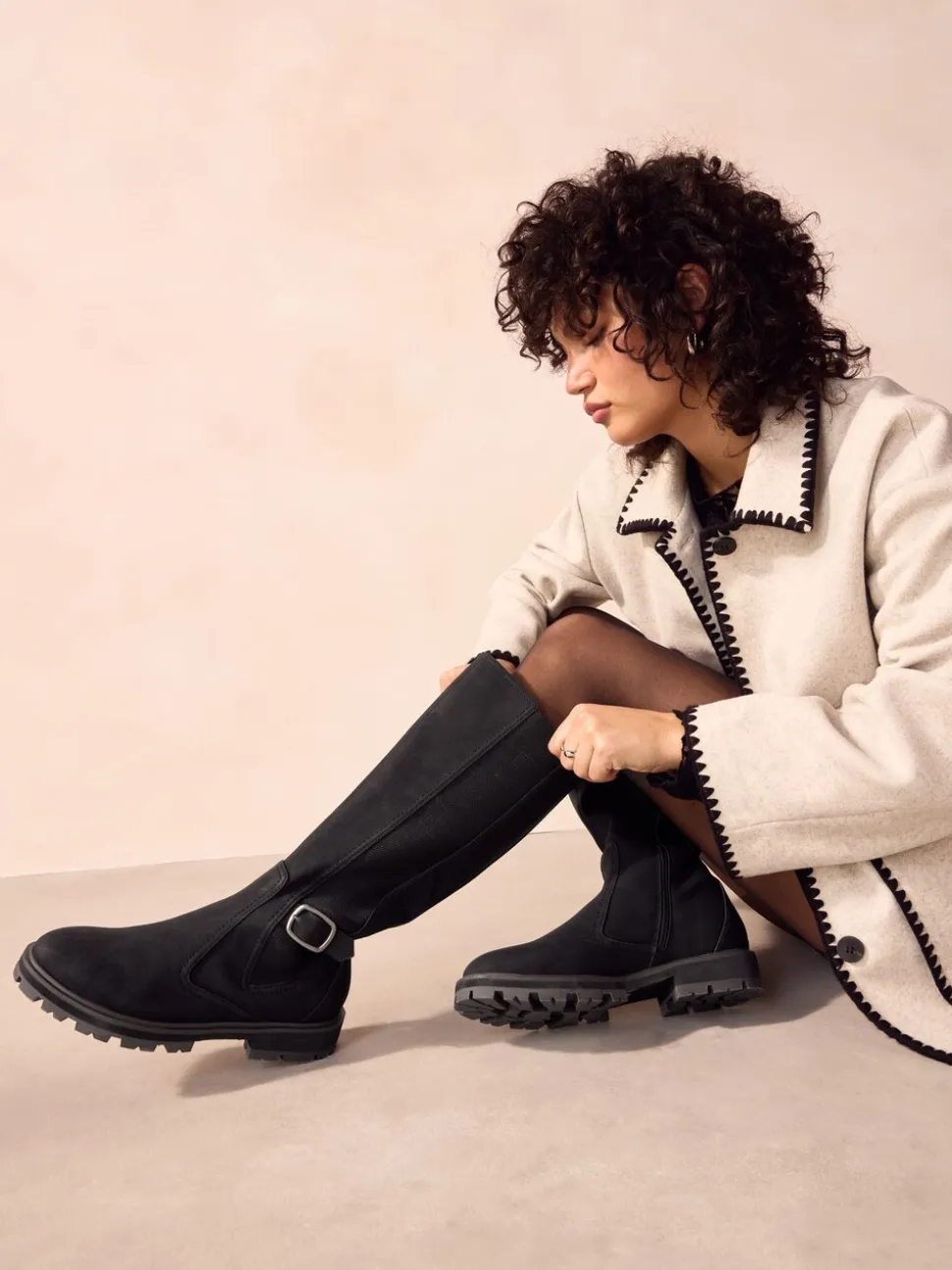 Zwart - Kniehoge Chelsea Boots met gesp