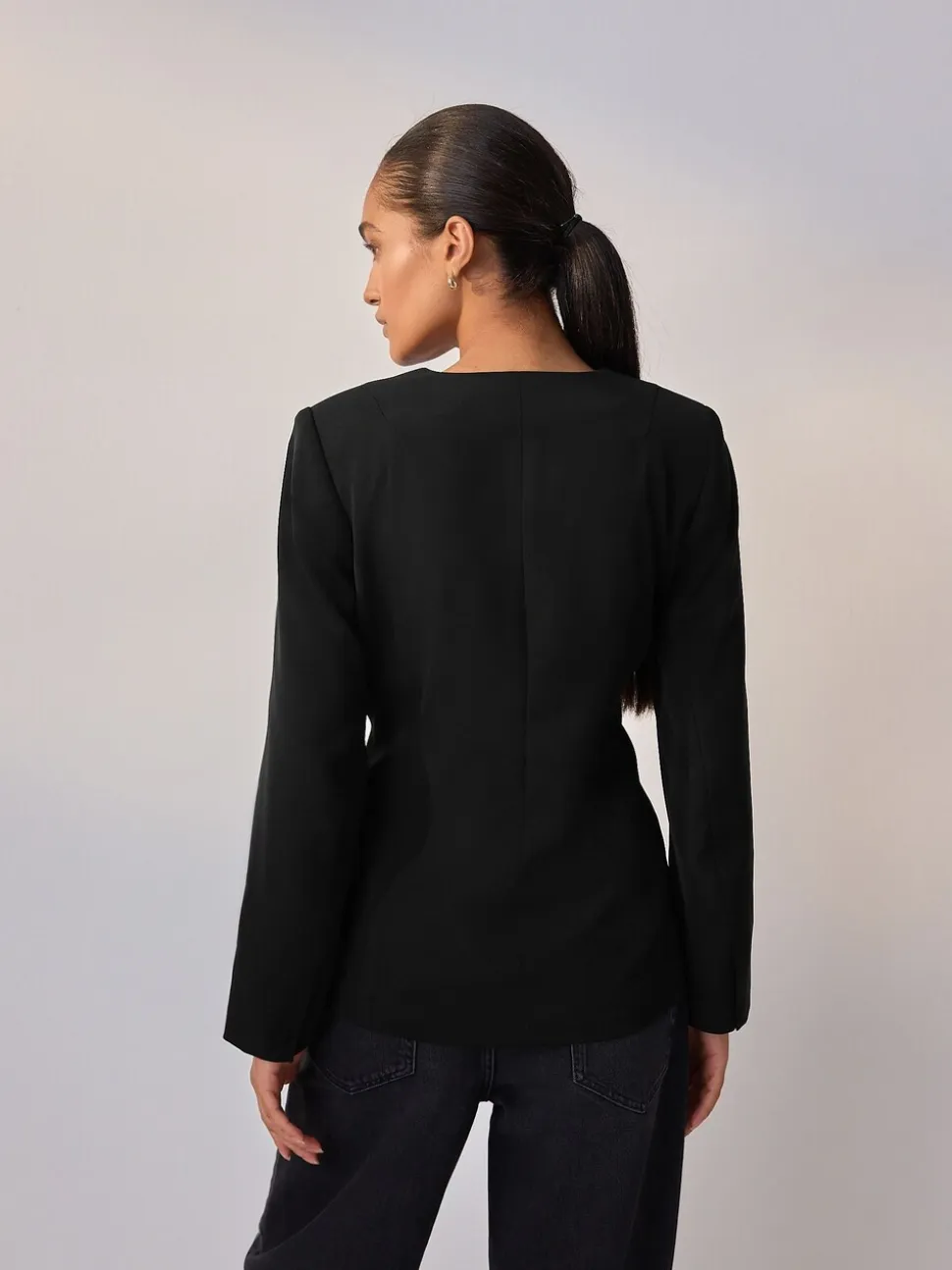 Zwart - Kraagloze V-hals blazer
