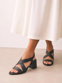 Zwart - Leren sandalen met bandjes en blokhak