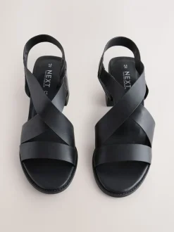 Zwart - Leren sandalen met bandjes en blokhak