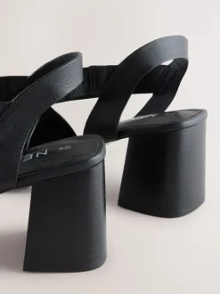 Zwart - Leren sandalen met bandjes en blokhak