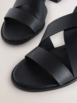 Zwart - Leren sandalen met bandjes en blokhak