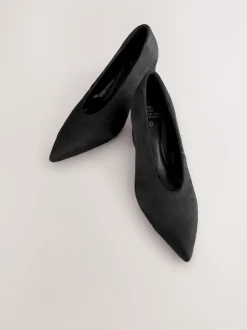Zwart - Leren schoenen met spitse neus en lage blokhakken