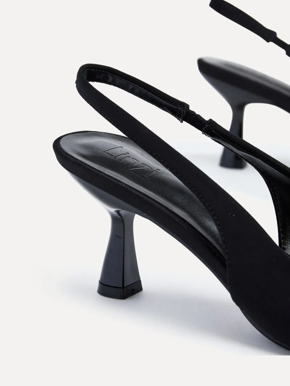 Zwart - Linzi Presley pumps met naaldhakken en spitse neus