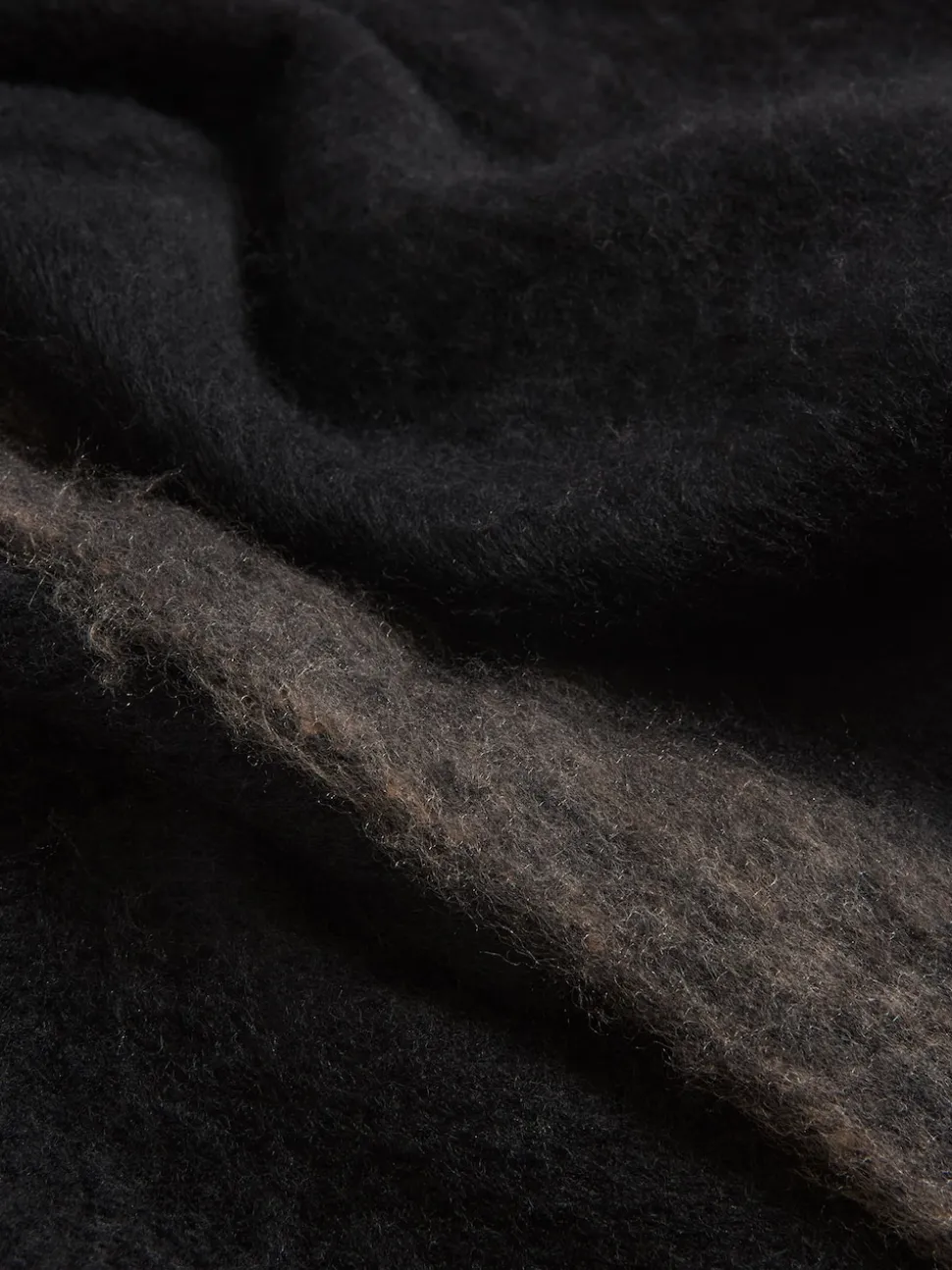Zwart - Lipsy Cosy geborstelde sjaal