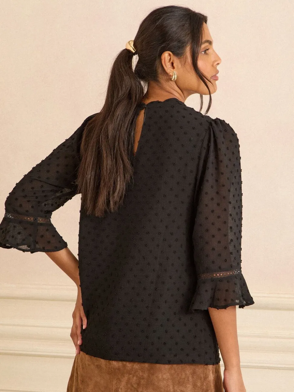 Zwart - Love & Roses 3/4 Flute Sleeve Dobby Blouse