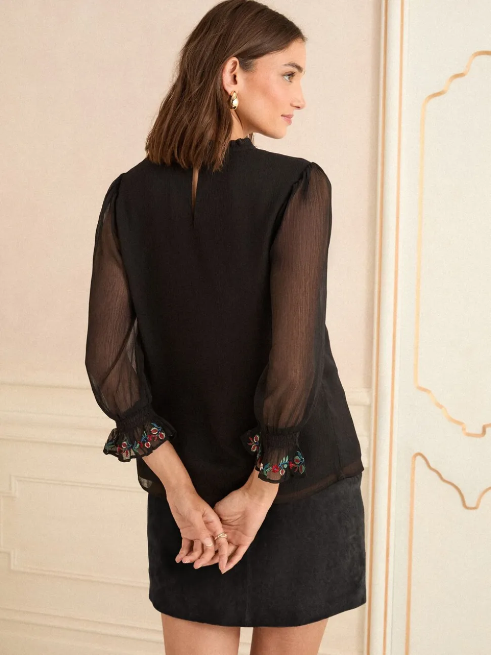 Zwart - Love & Roses blouse met versieringen en 3/4 uitlopende mouwen