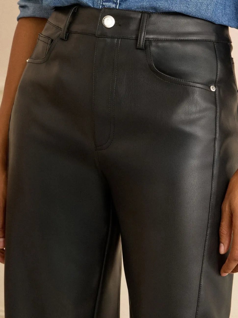 Zwart - Love & Roses Faux Leather Barrel Leg Trousers