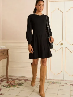 Zwart - Love & Roses Scallop Neck Knitted Dress