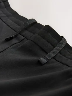 Zwart - Modieus gesneden broek met wijde pijpen van wol