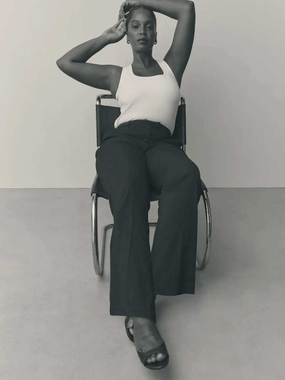 Zwart - Modieuze Hourglass broek met bootcut