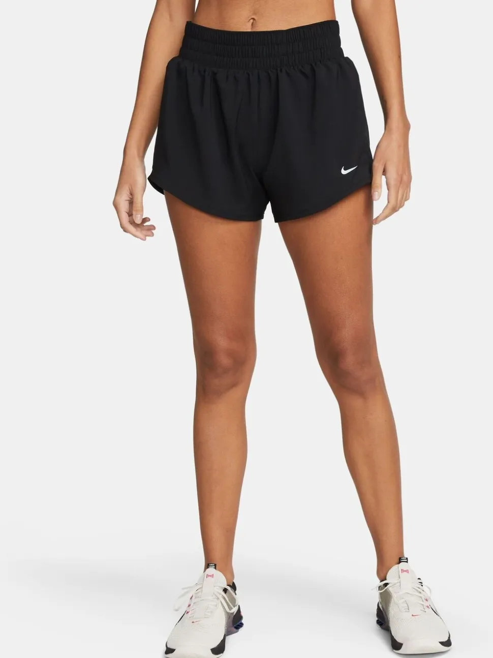 Zwart - Nike One Dri-FIT 3 inch short met halfhoge taille en geïntegreerde slip