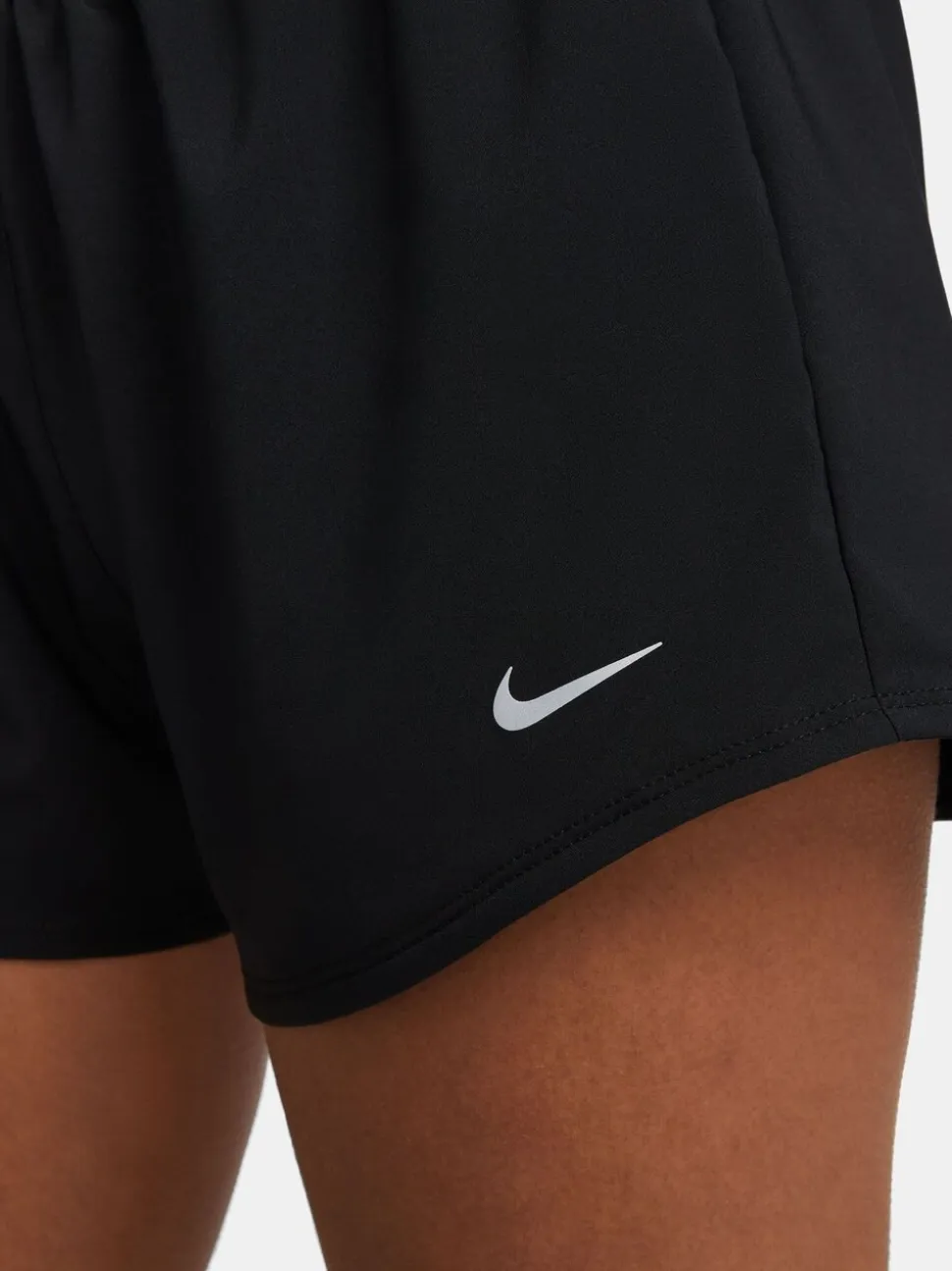 Zwart - Nike One Dri-FIT 3 inch short met halfhoge taille en geïntegreerde slip