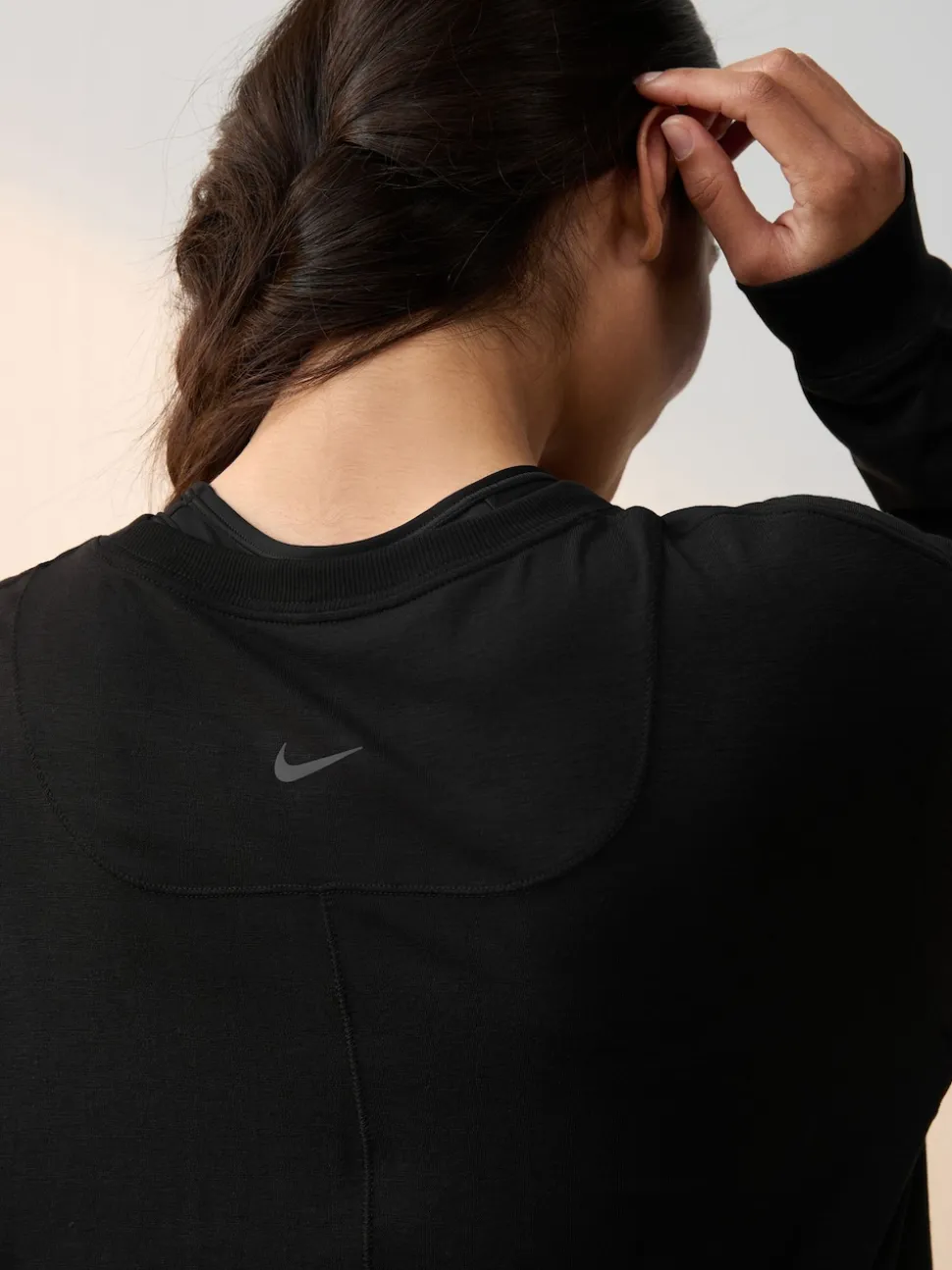 Zwart - Nike One Relaxed Dri-FIT top met lange mouwen