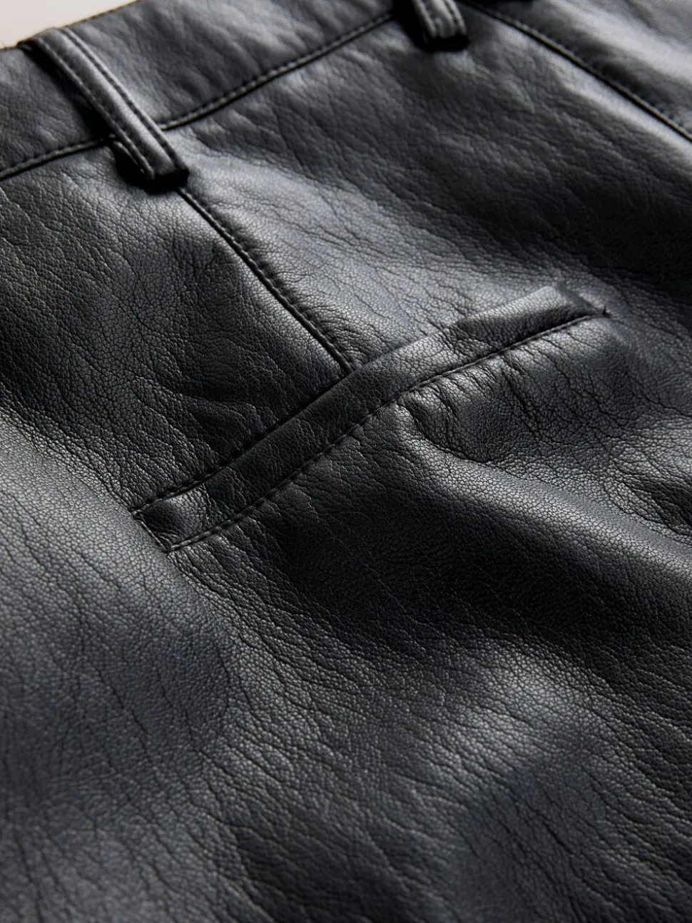 Zwart - Nothing Ordinary Faux Leather Barrel Leg Trousers