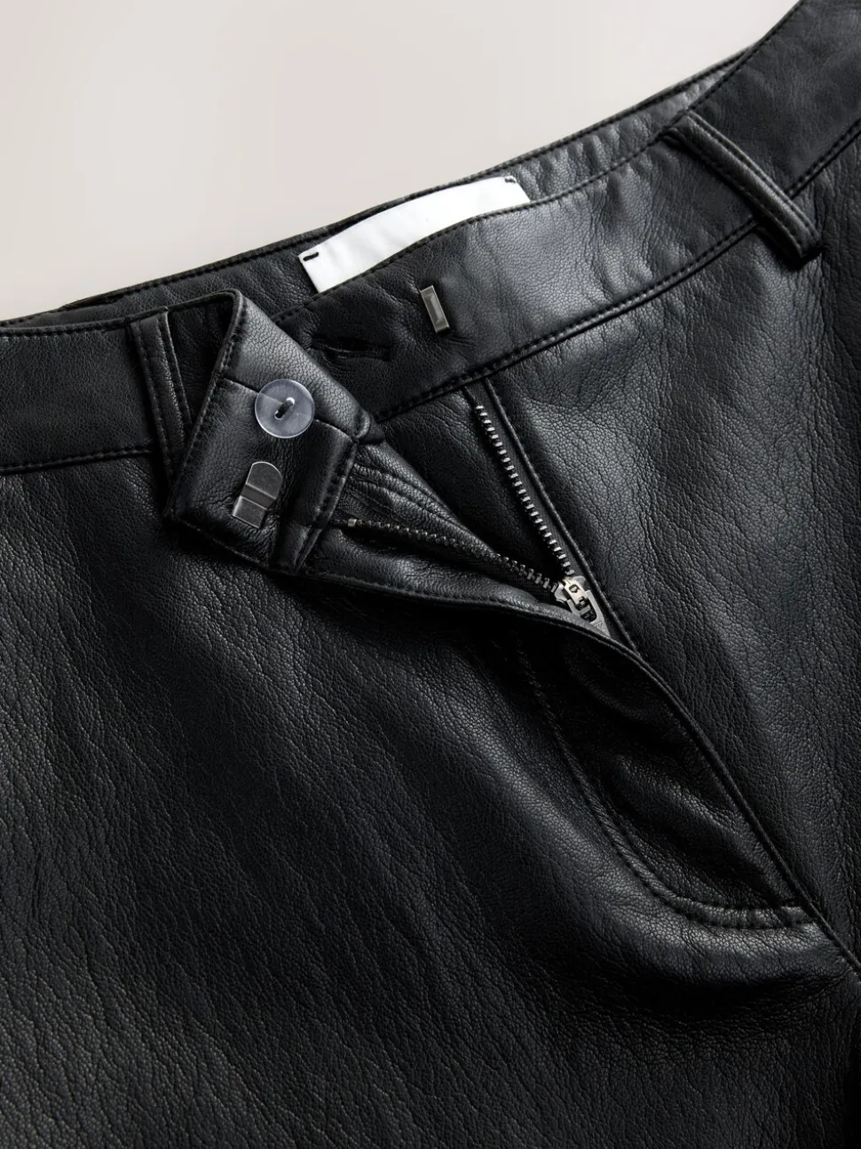 Zwart - Nothing Ordinary Faux Leather Barrel Leg Trousers