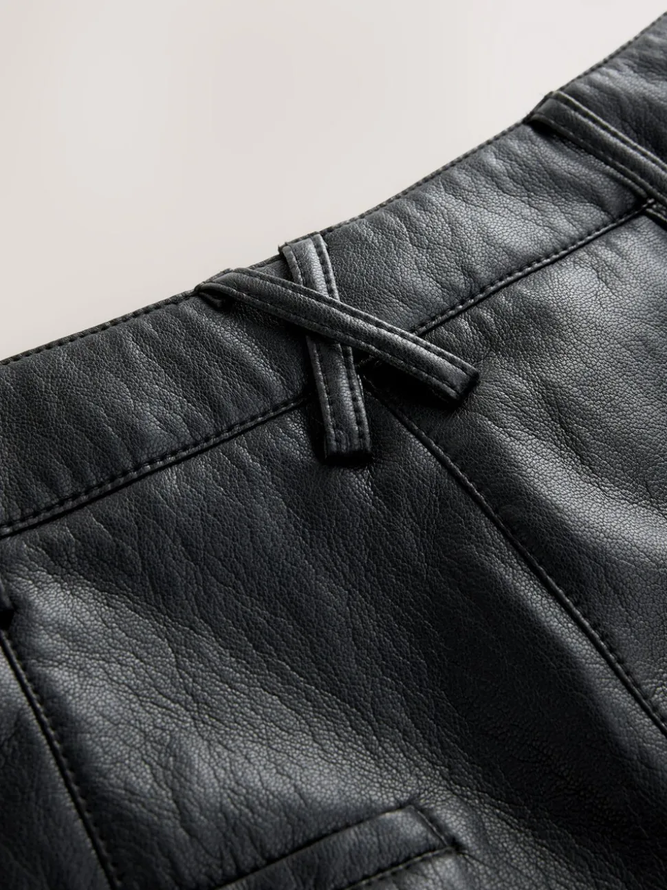 Zwart - Nothing Ordinary Faux Leather Barrel Leg Trousers