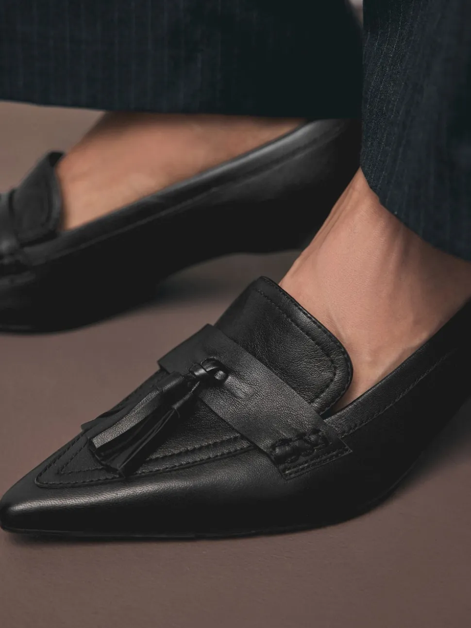 Zwart - Premium Leather With Motionflex Point Toe Tassel Heels Loafers