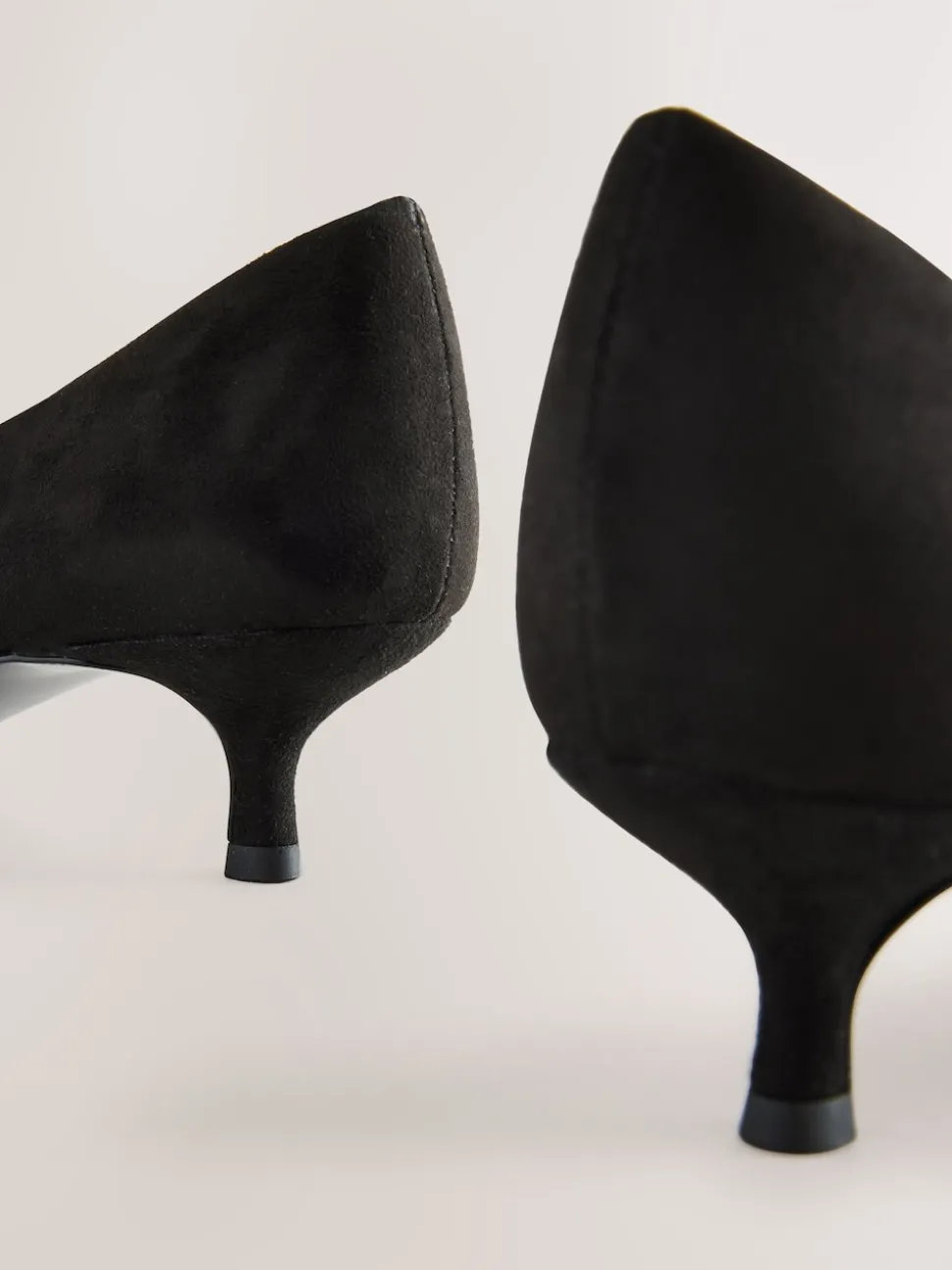 Zwart - Puntige lage naaldhakken schoenen