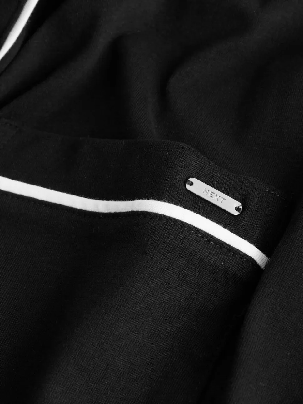 Zwart - Pyjama met knopen en jerseystof