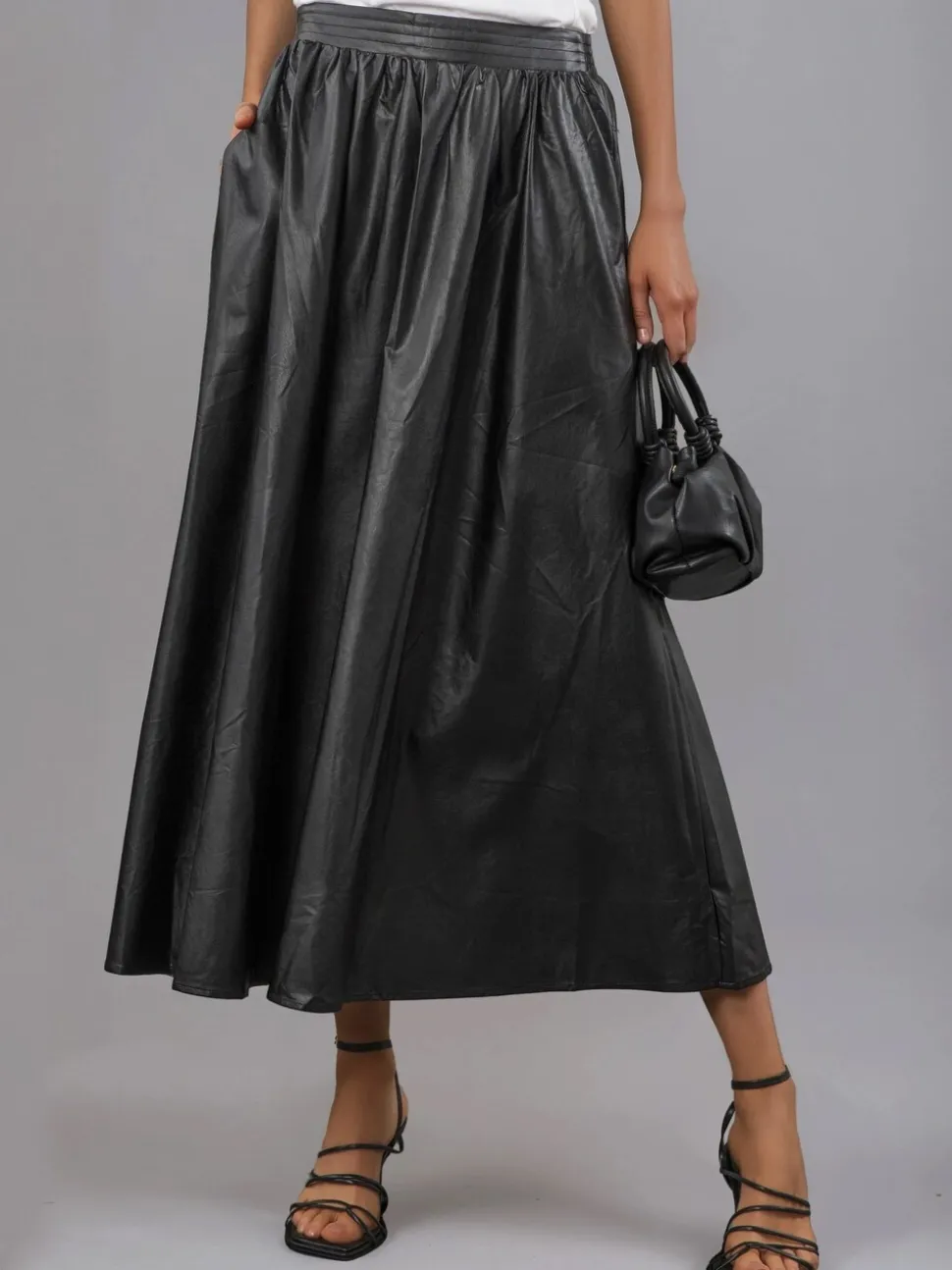 Zwart - Religion Sophie Full Maxi Skirt In Faux Leather With Pockets